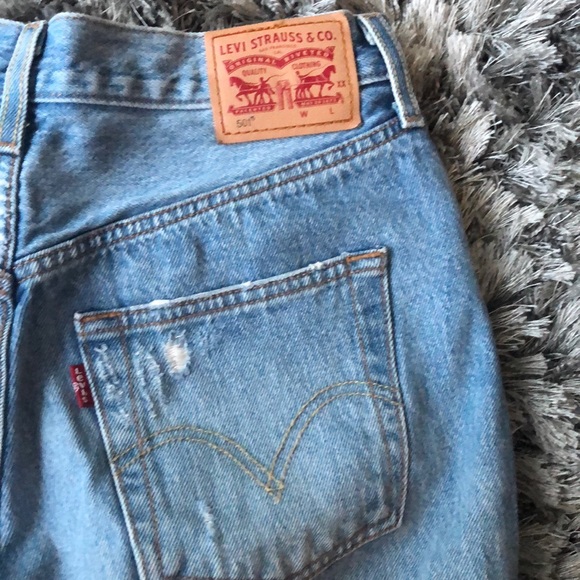 Levi’s 501 Distressed Denim Shorts - Picture 3 of 3
